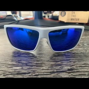 Costa Rinconcito Men’s Polarized Sunglasses